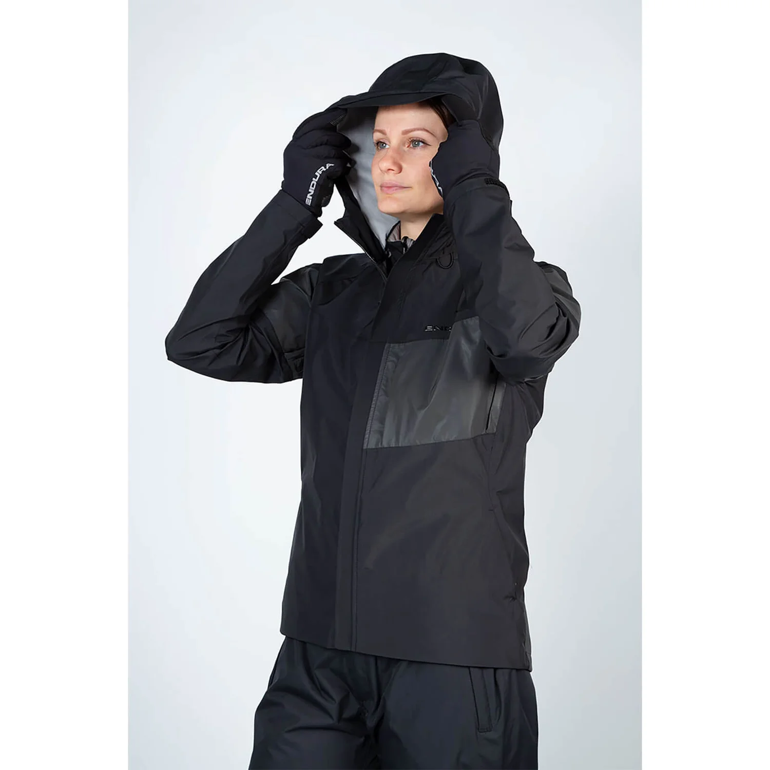 Endura Women's Urban Luminite 3 In 1 Jacket II - Black 7 Endura Women's Urban Luminite 3 In 1 Jacket II - Black - Image 5