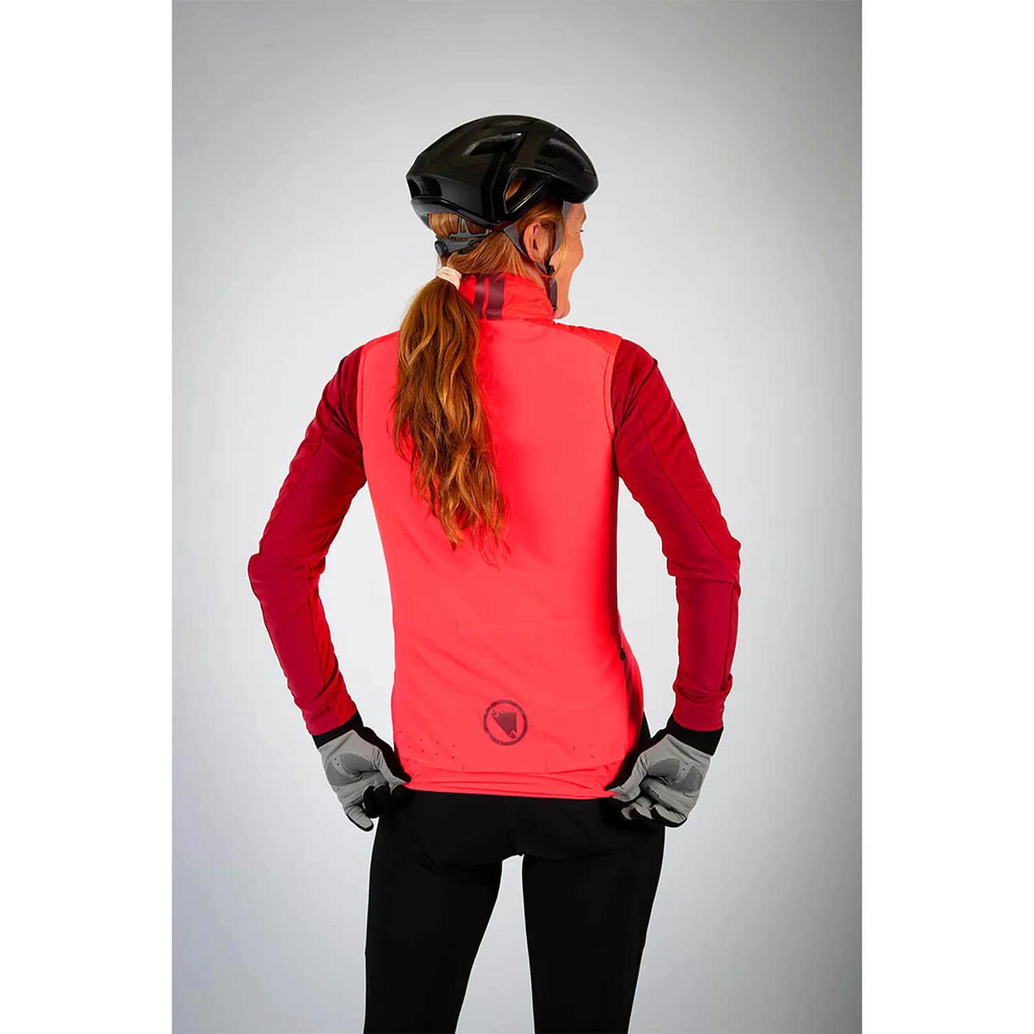 Endura Women's Pro SL PrimaLoft® Gilet - Black 6 Endura Women's Pro SL PrimaLoft® Gilet - Black - Image 4