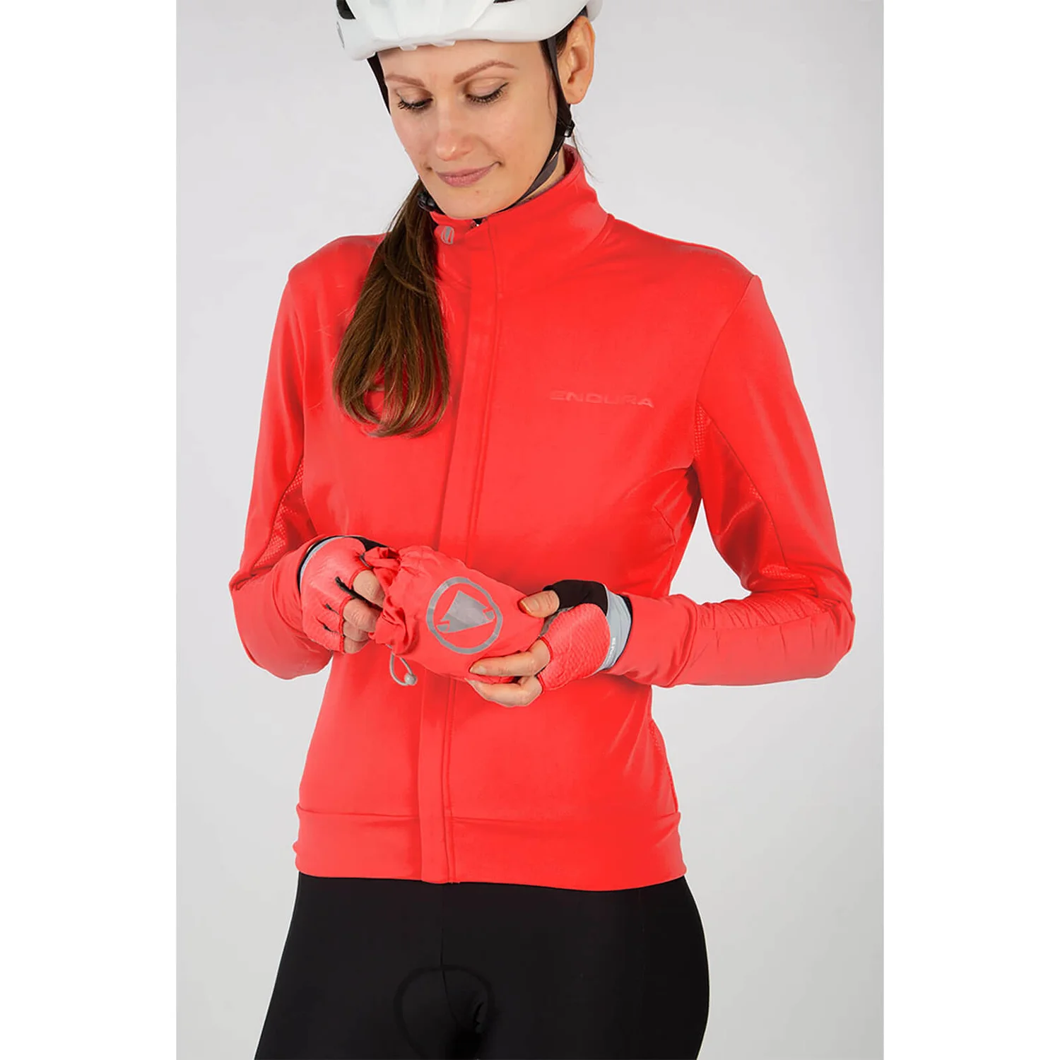 Endura Women's Pakagilet - Hi-Viz Coral 8 Endura Women's Pakagilet - Hi-Viz Coral - Image 6