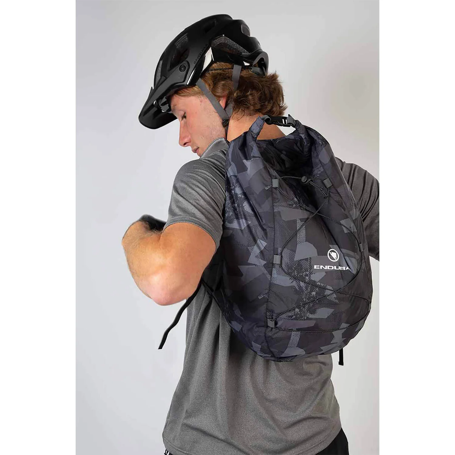 Endura DuraPak - Grey Camo 5 Endura DuraPak - Grey Camo - Image 3