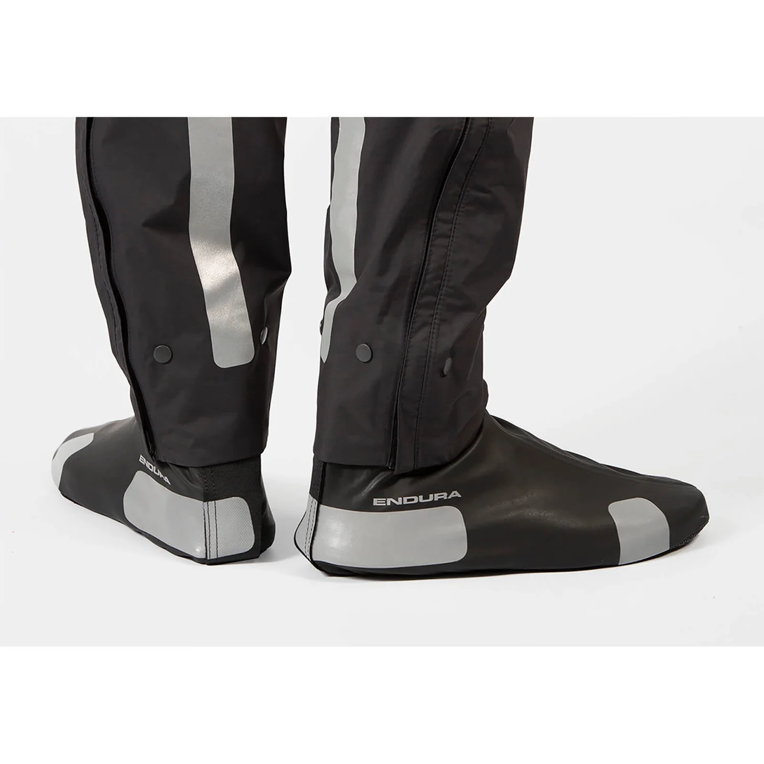 Endura Urban Luminite Overshoe - Black 3 Endura Urban Luminite Overshoe - Black - Image 2