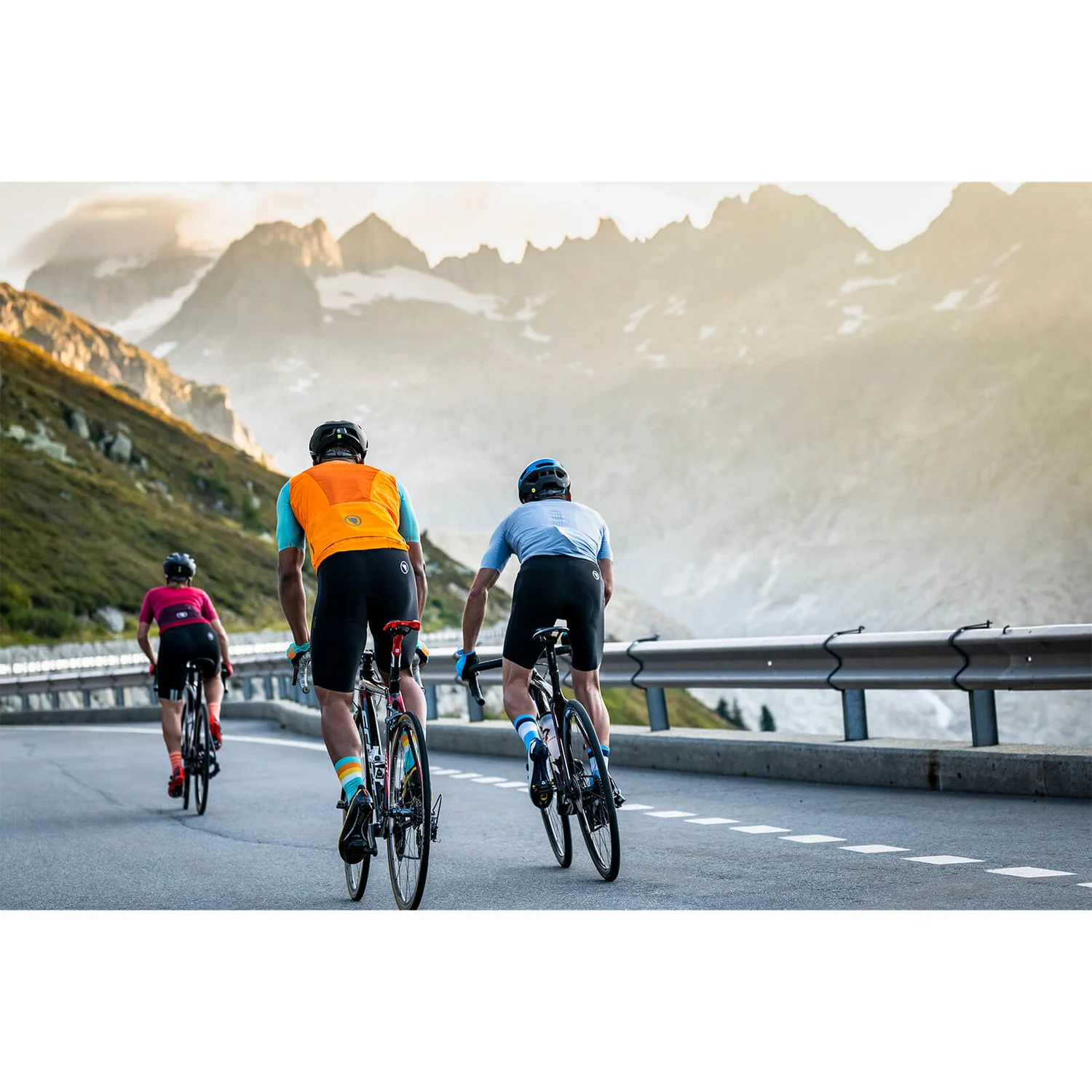 Endura Pro SL Lite Gilet - Hi-Viz Yellow 6 Endura Pro SL Lite Gilet - Hi-Viz Yellow - Image 4